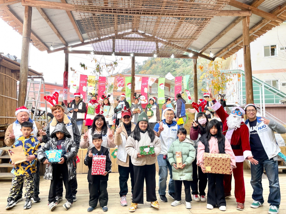 友達永續基金會號召「圓夢計畫」行動連續23年，由同仁凝聚內部愛心與資源送往偏鄉，累積為逾萬名兒童圓夢，實踐友達共創共好的永續精神。